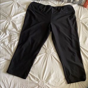 Nike dry fit cropped leggings